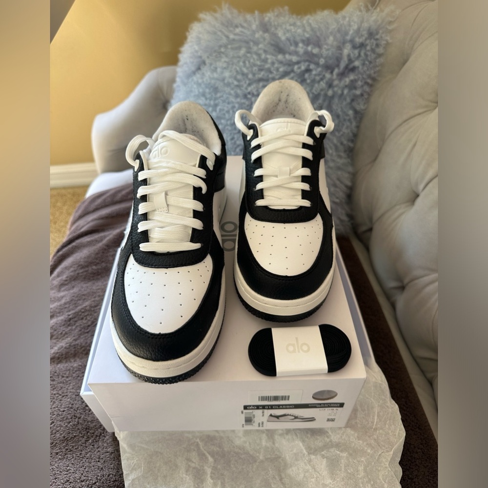 Alo sneaker shoes